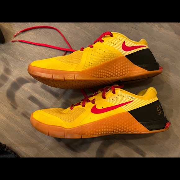 Nike MetCon 1 Crossfit Shoe : Woman Size 8, Men Size 6.5. - used, custom - Picture 3 of 10